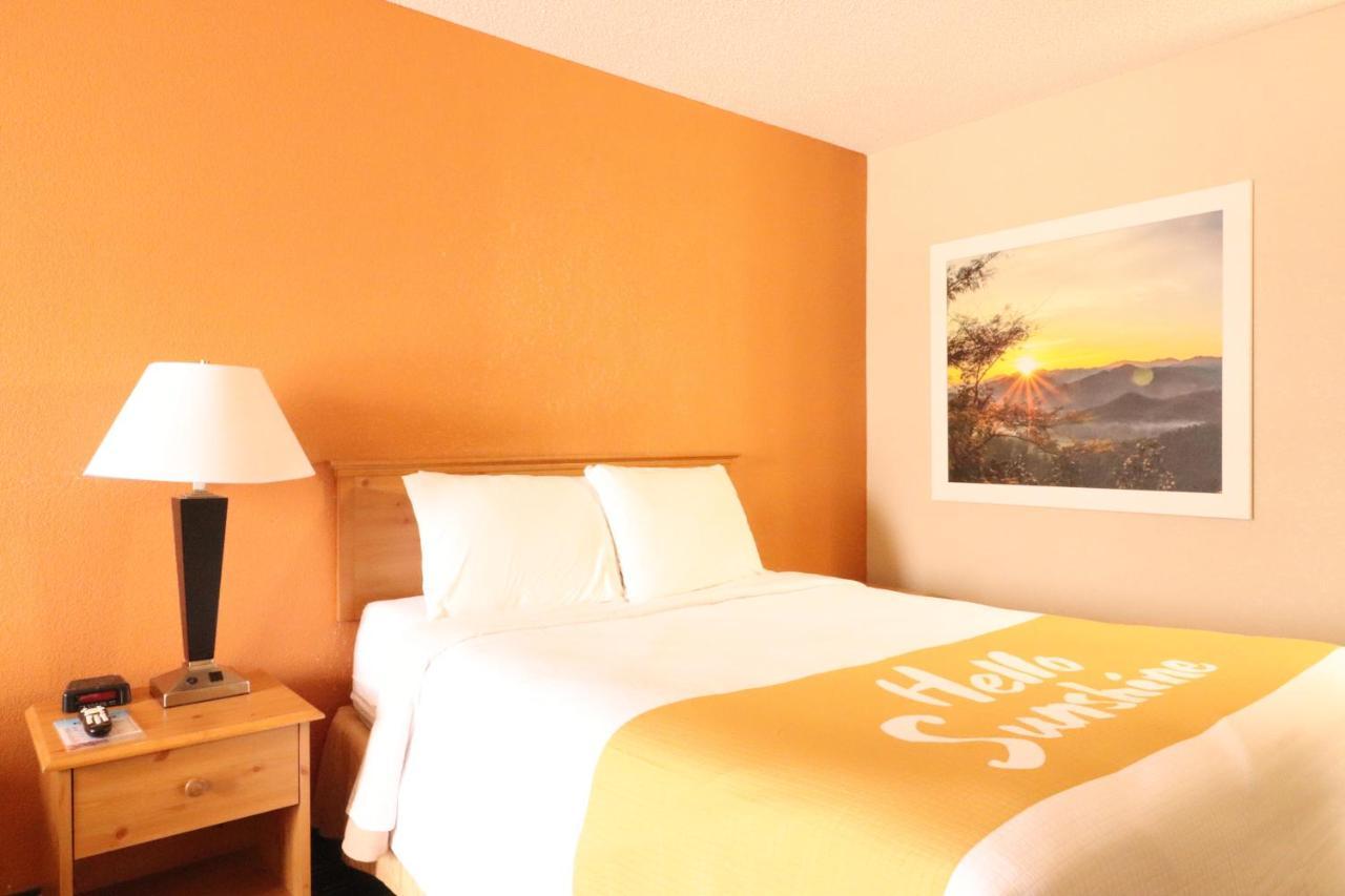 Days Inn By Wyndham Black River Falls - Access To Atv Trail Exterior foto